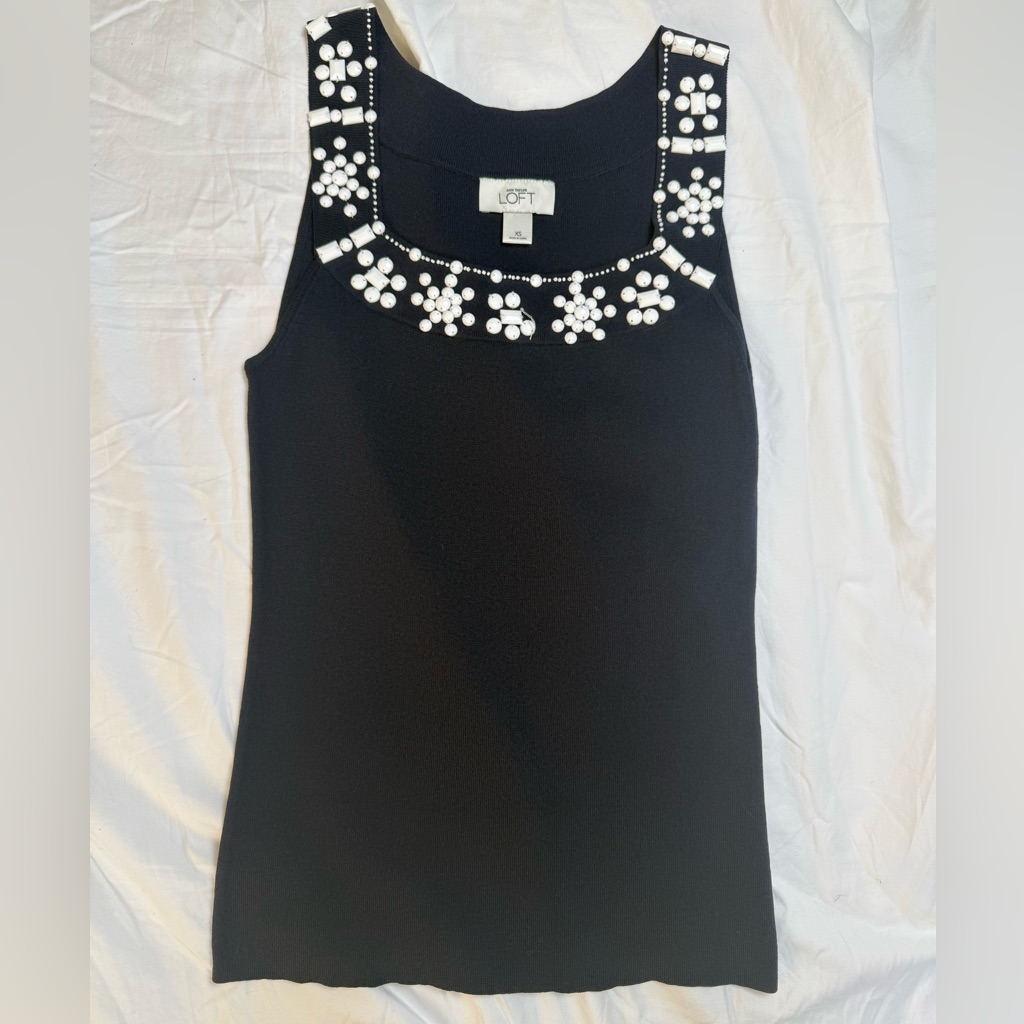 Loft Navy Blue Tank Top With White Floral Embellishments Size Xs